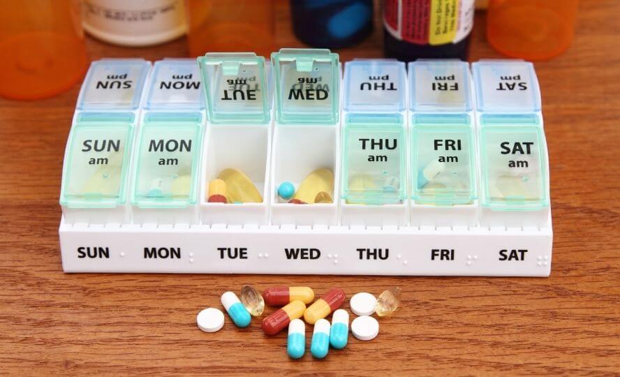 קופסה לחלוקת תרופות לפי ימים