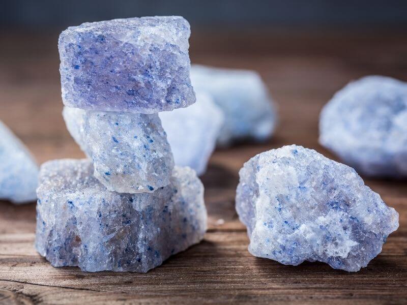 סוגי מלחים: גושי מלח כחול