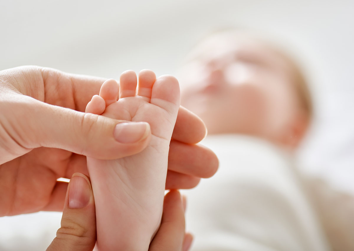 למה כדאי לעסות את כפות הרגליים של התינוק? | צילום: shutterstock