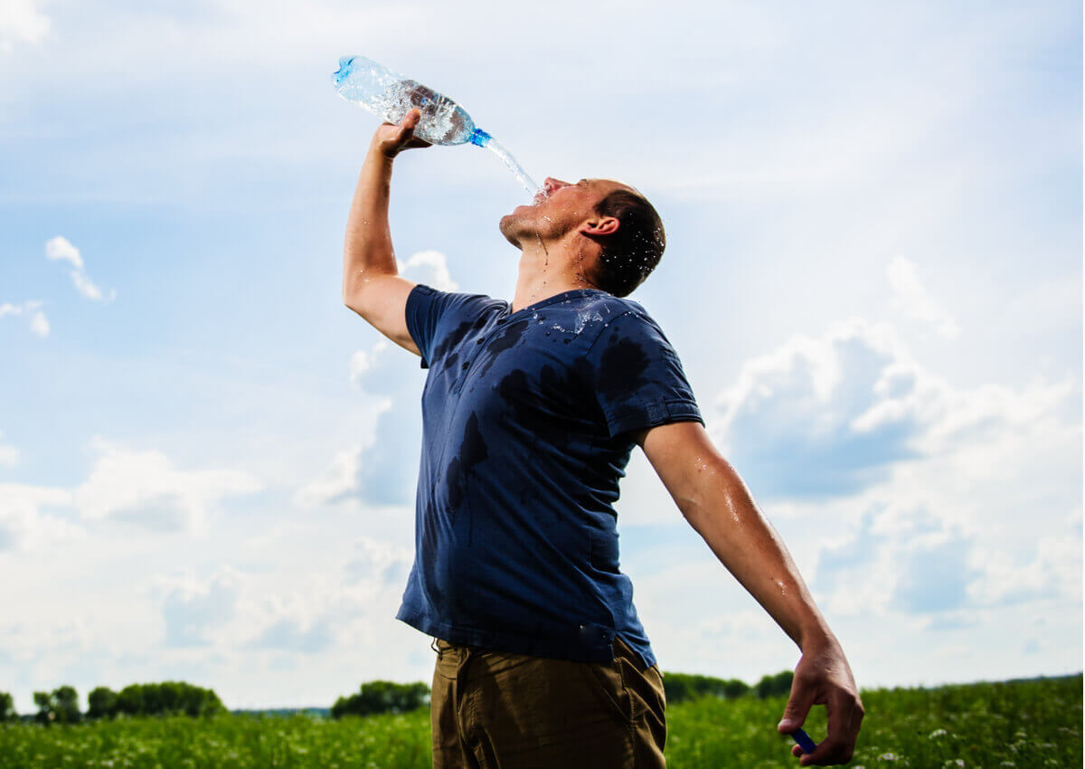 מים - לסילוק פסולת ולמניעת כניסת מזהמים לגוף | צילום: shutterstock
