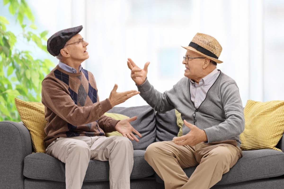 האם אנשים מבוגרים באמת מתלוננים יותר? | צילום: shutterstock